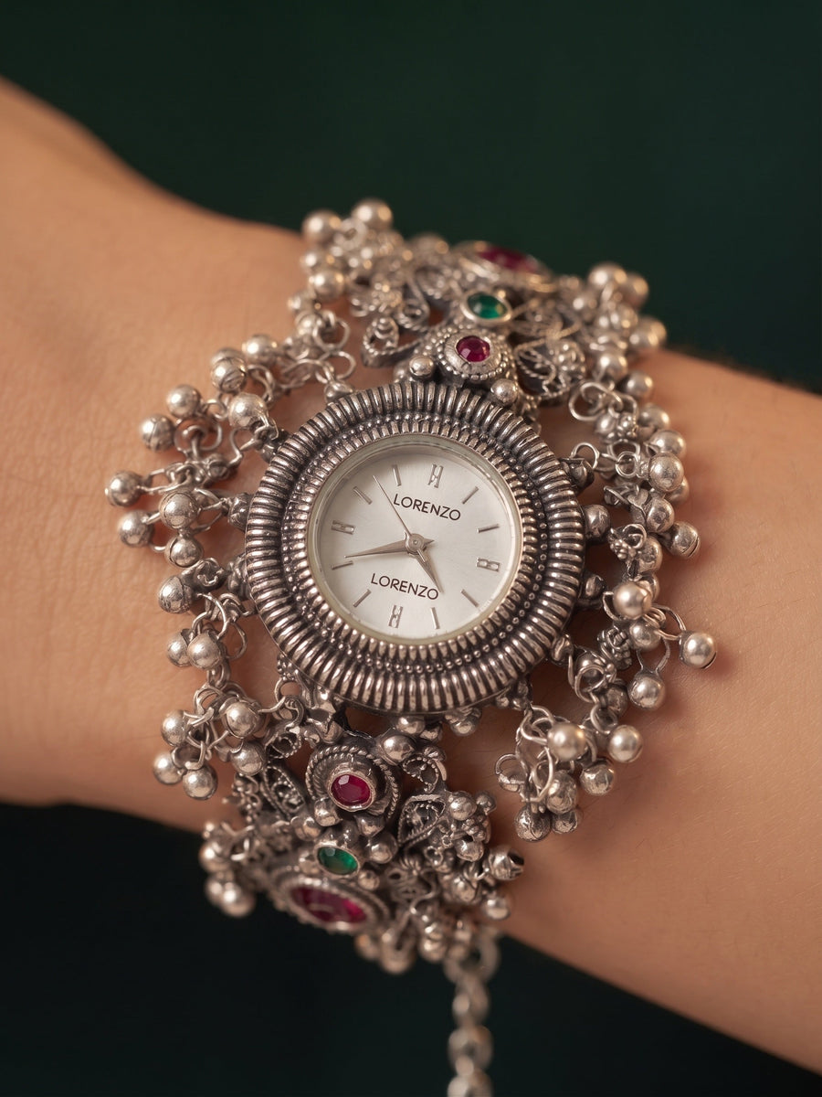 Silver Plated Trendy Bracelet Watch With Fancy Gungroo