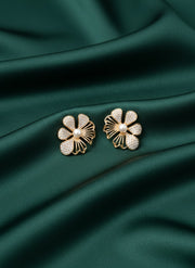 Unique AD Stones With Beautiful Pearl Studs