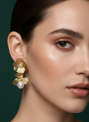 Beautiful Flower With Pearl Drop Earring