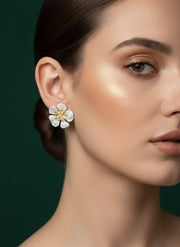 White & Gold Flower Clasic Studded Earrings