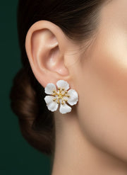 White & Gold Flower Clasic Studded Earrings