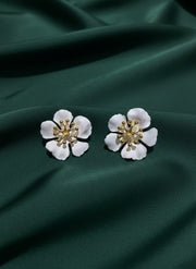 White & Gold Flower Clasic Studded Earrings