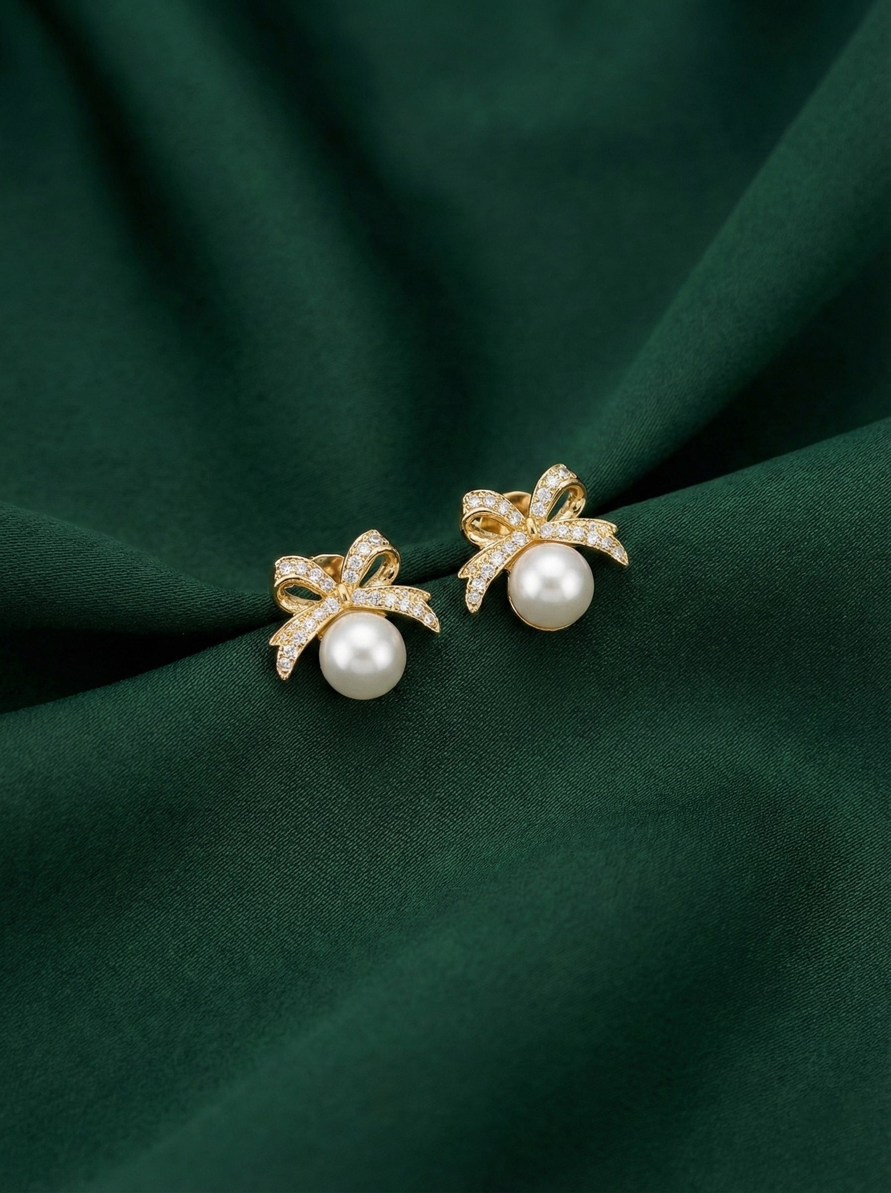 Beautiful Pearl With Bow Designer Studs