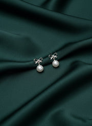 Trendy Bow With Beautiful Pearl Earrings