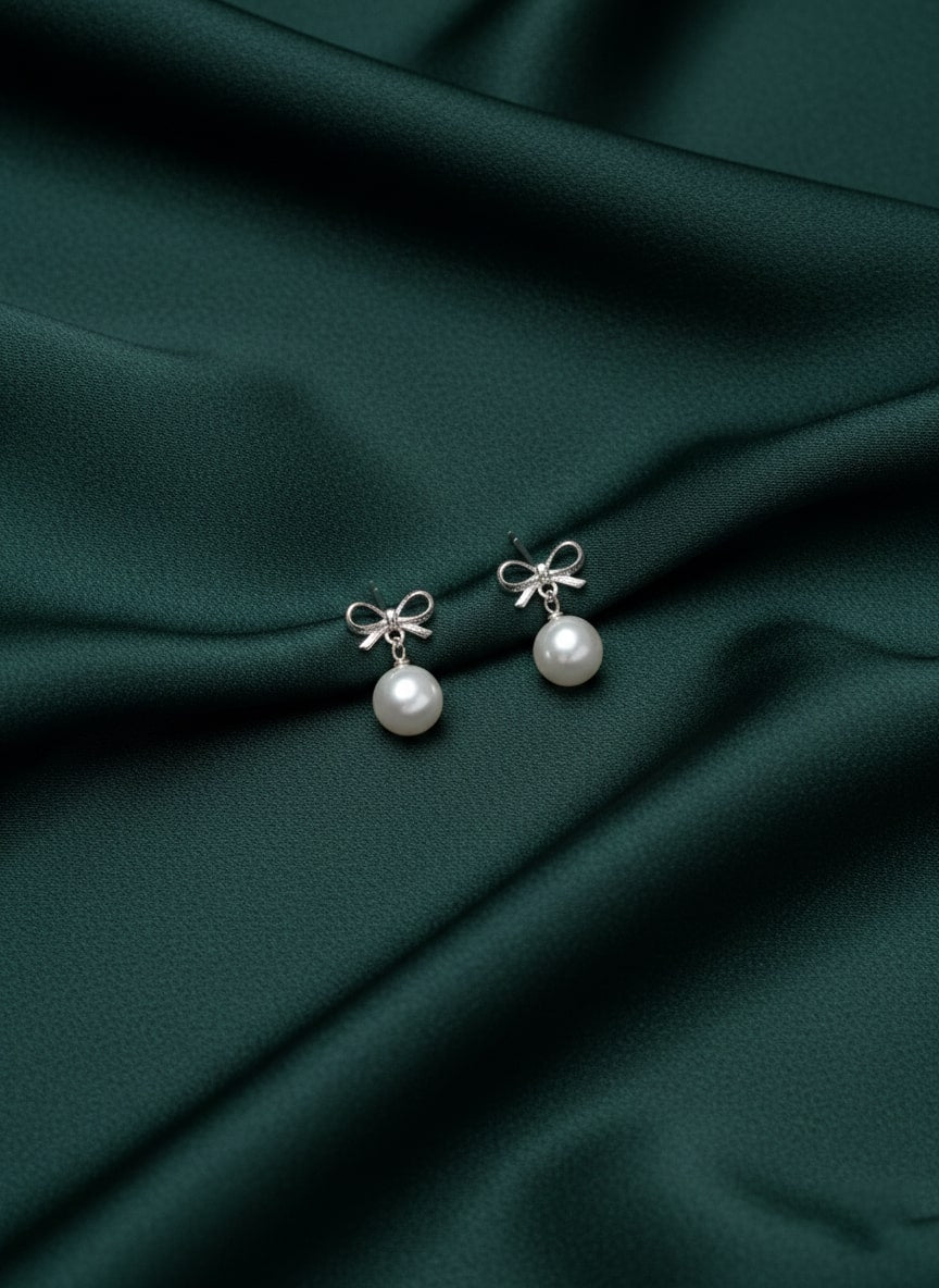Trendy Bow With Beautiful Pearl Earrings