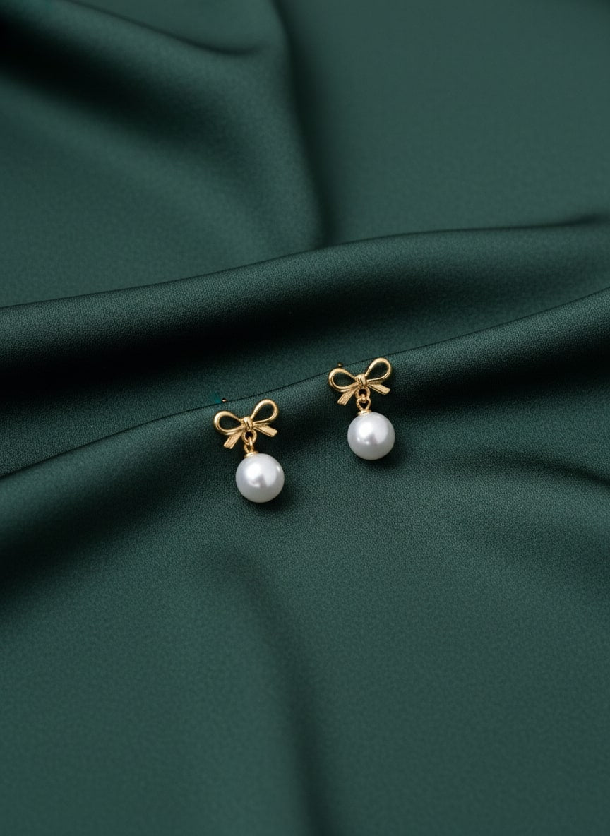 Trendy Bow With Beautiful Pearl Earrings