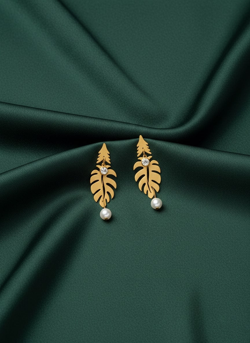 Golden Leaf With Pearl Earring