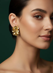 Contemporary Style Flower Pattern Earrings