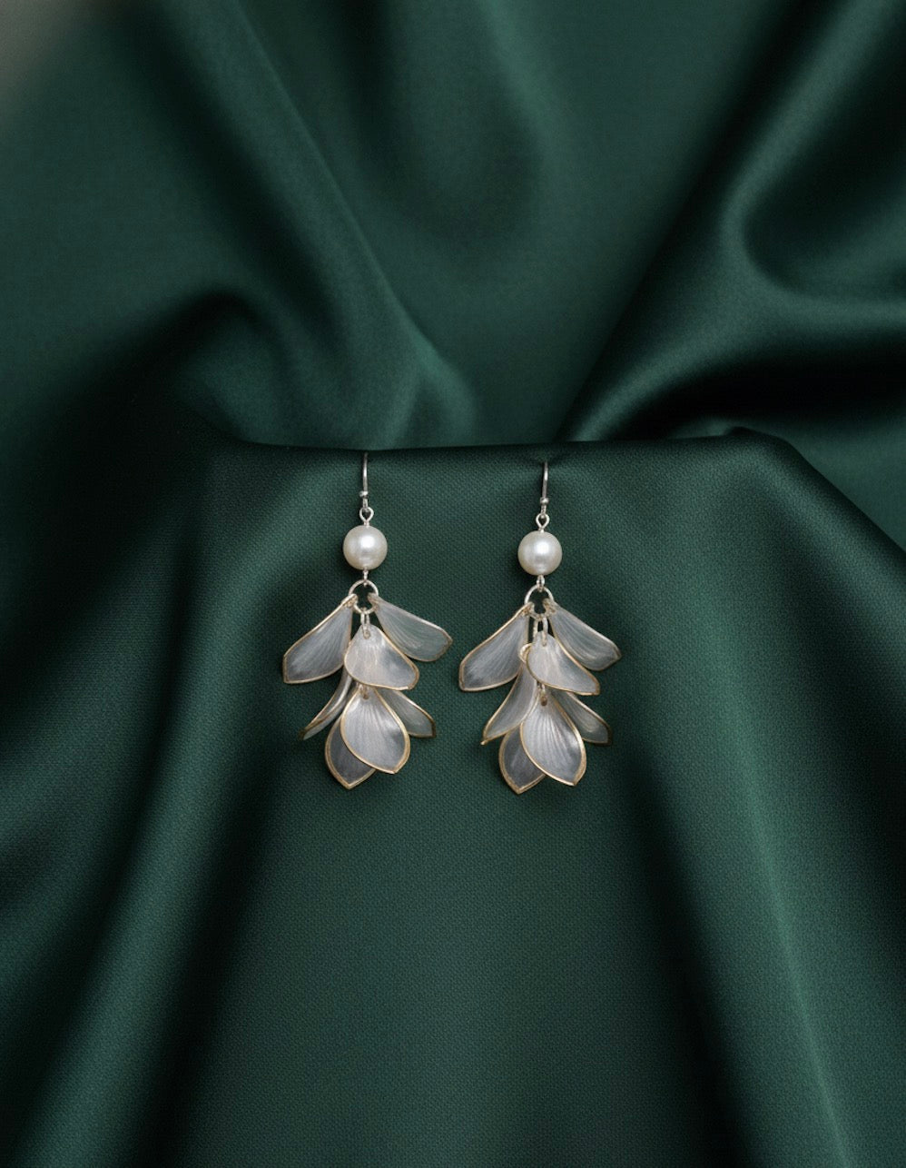 Beautiful Pearl With White Petals Earrings