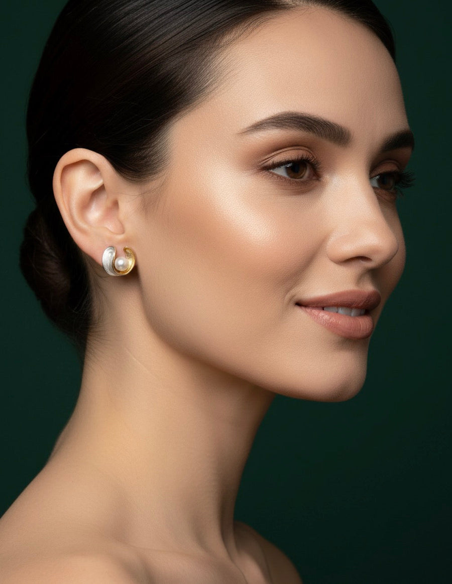 Women Pear Studed Earing