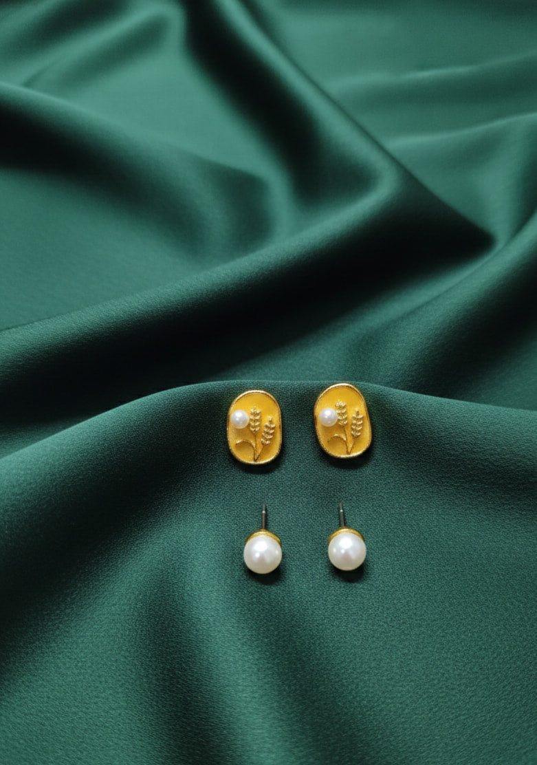 Trendy Pack of 2 Lightweight Mini Studs