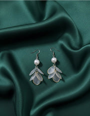 Unique Style Pearl & Petals Earrings