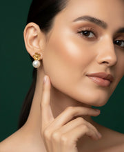 Beautiful Pearl Drop Earring