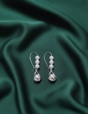 Fancy Pearls Earrings