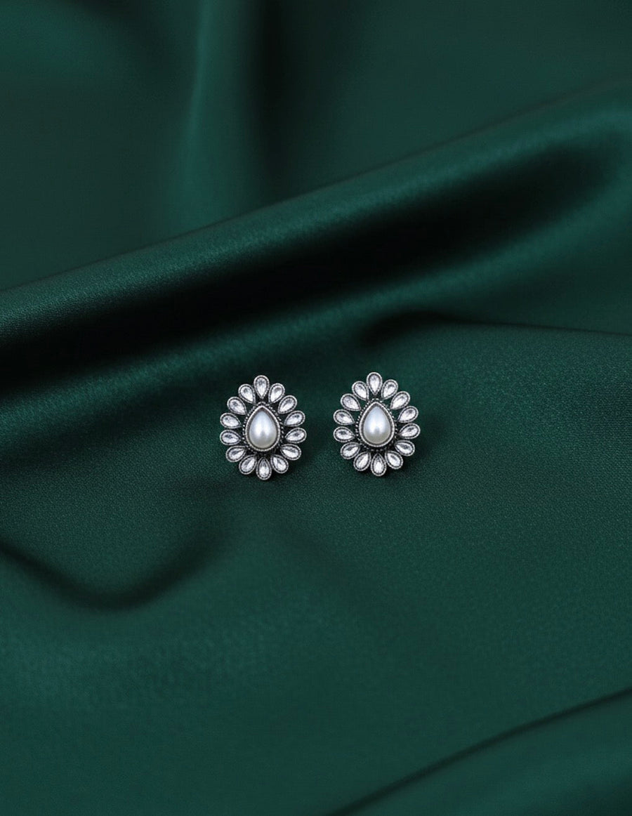 Women Silver Plated Polki Studs Earing