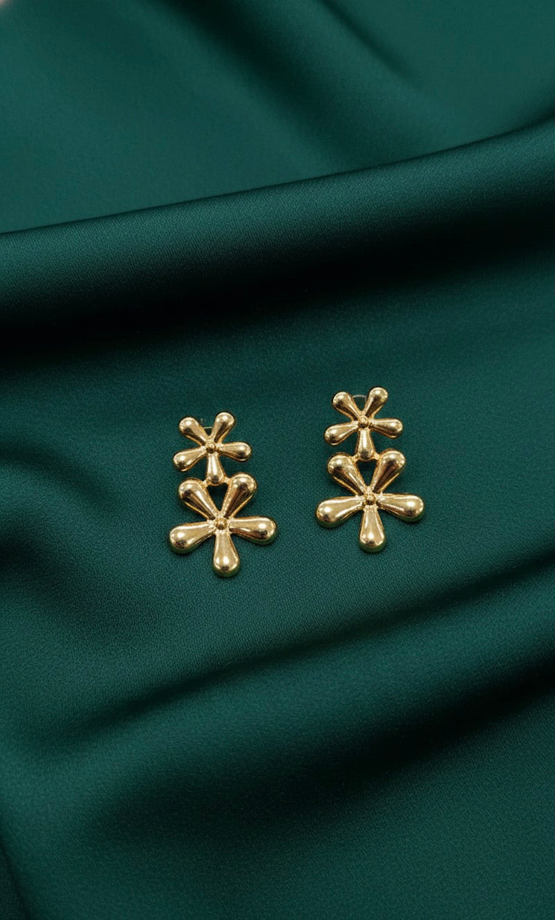 Trendy Design Mini Flower Earrings