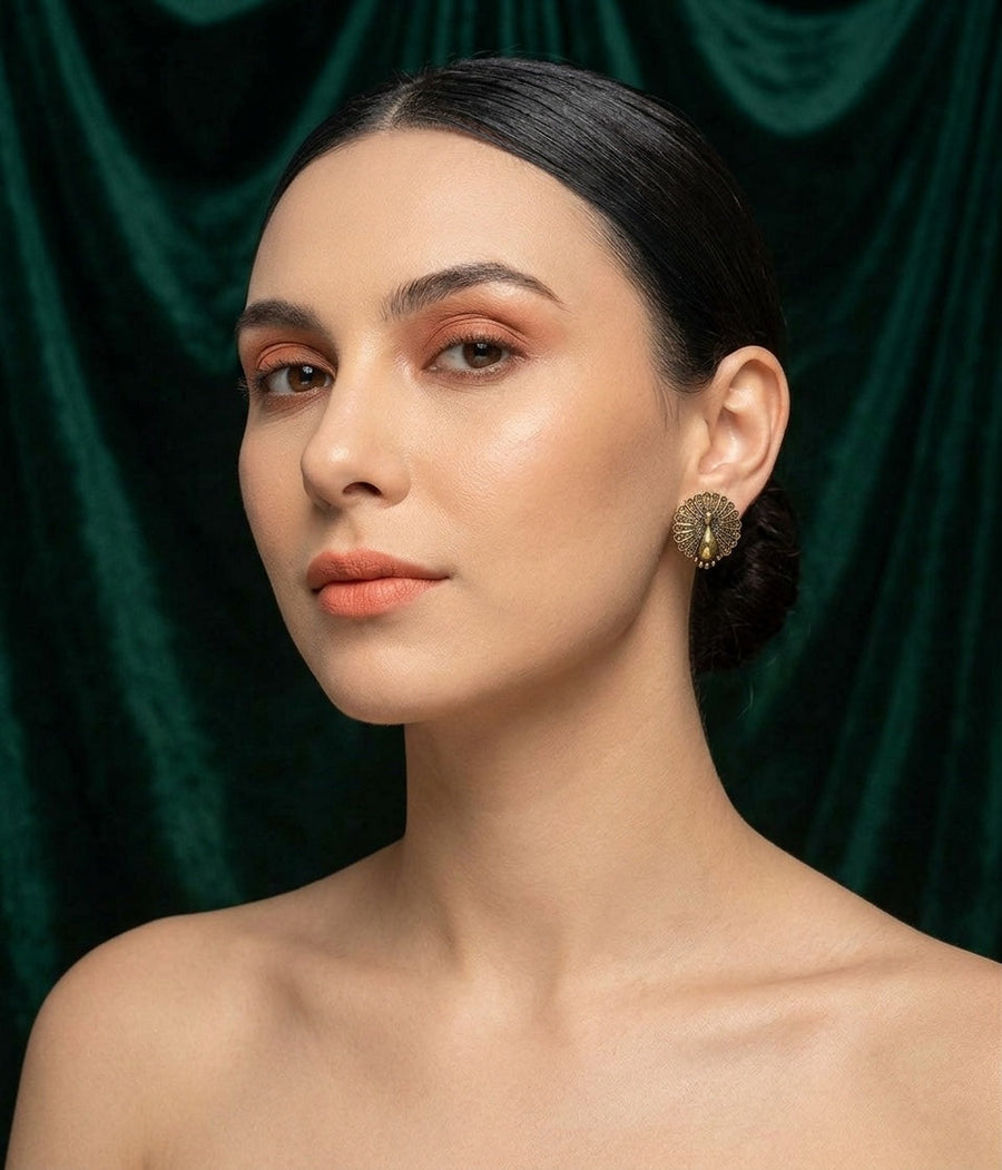 Gold pleated Studs