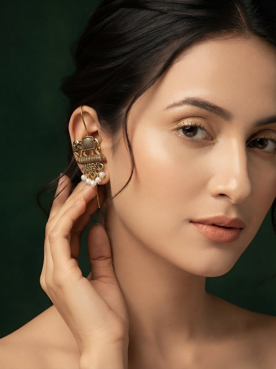 Gold-Toned Elephan Motthif Ear Cuff Earring