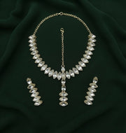 Silver Plated Kundan Necklace With Earings & Mang Tika Set
