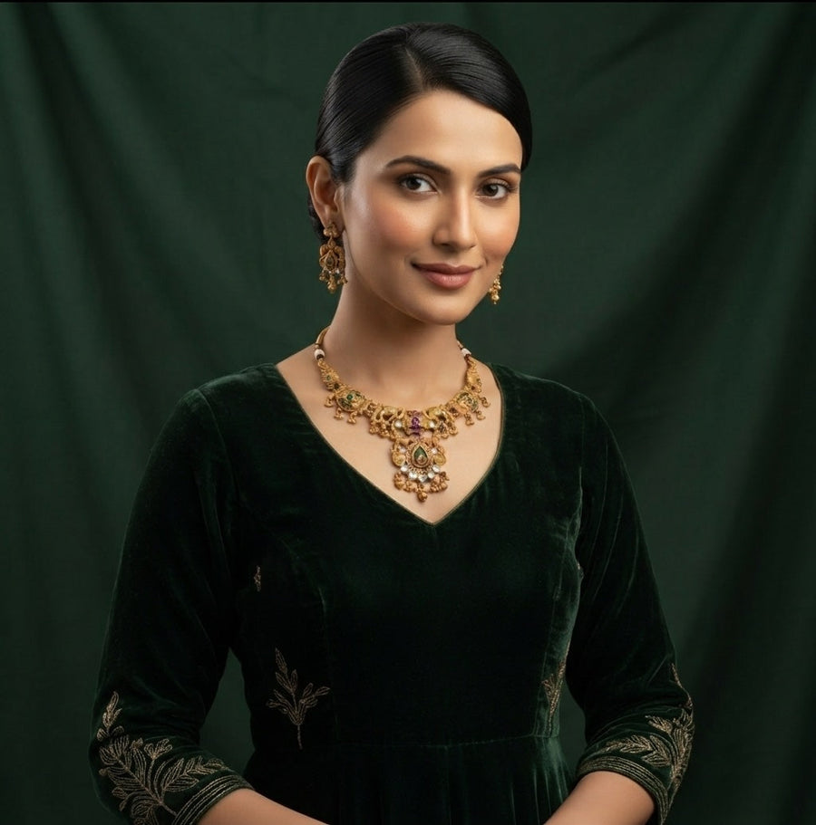 Women Gold Plated Traditional Jewellery Set