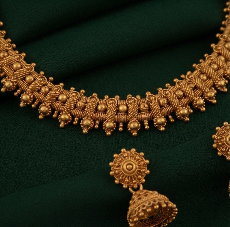 Women Gold Plated Traditional Jewellery Set