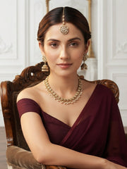 Women Gold Plated Kundan Beaded Jewellery Set With Mang Tika