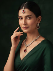 Women Silver Plated Kundan Beaded Jewellery Set With Mang Tikka