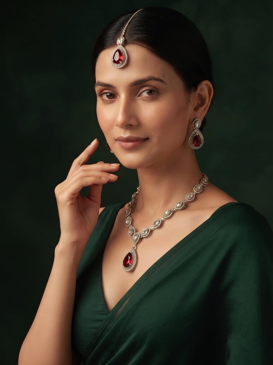 Women Silver Plated Kundan Beaded Jewellery Set With Mang Tikka