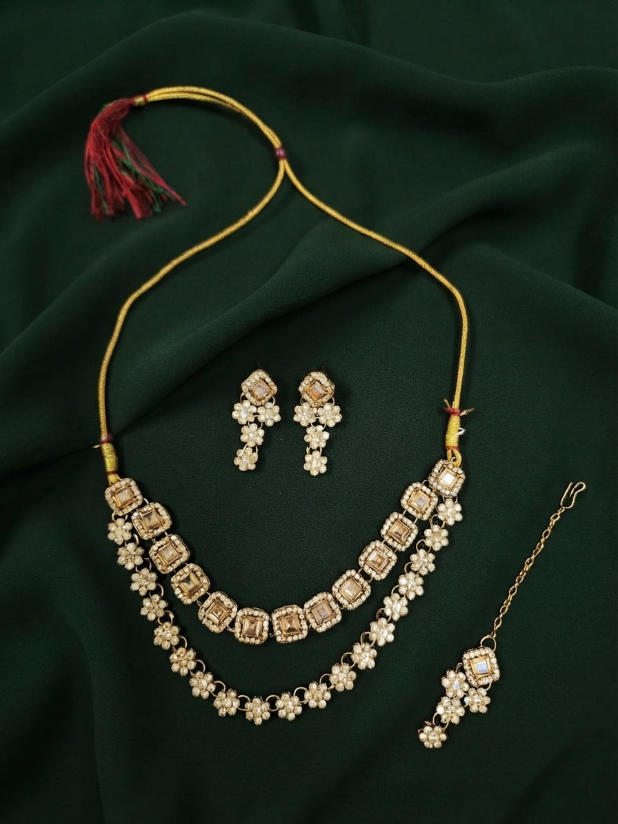 Women Gold Plated Kundan Beaded Jewellery Set With Mang Tikka