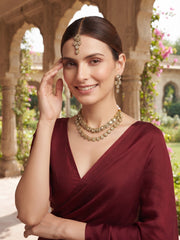 Women Gold Plated Kundan Beaded Jewellery Set With Mang Tikka