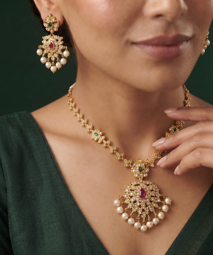 Women Gold Plated Traditional Jewellery Set