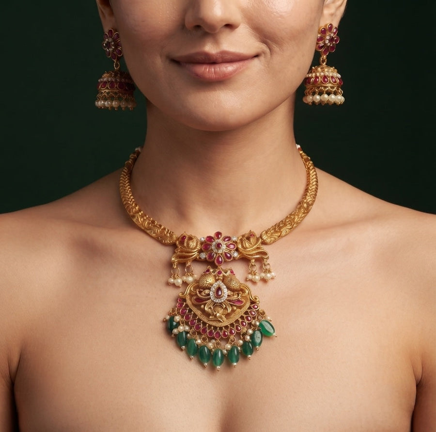 Women Gold Plated Kundan Beaded Jewellery Set With Mang Tikka