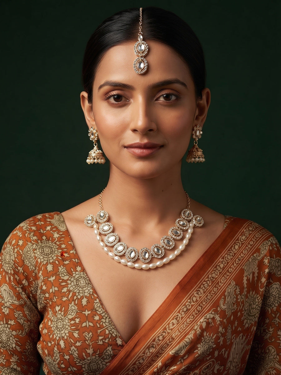 Women Gold Plated Kundan Beaded Jewellery Set