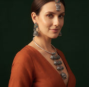 Women Silver Plated Oxidised Jewellery Set With Mang Tikka