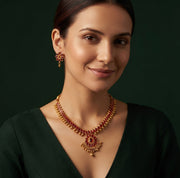Women Gold Plated Kundan Beaded Jewellery Set