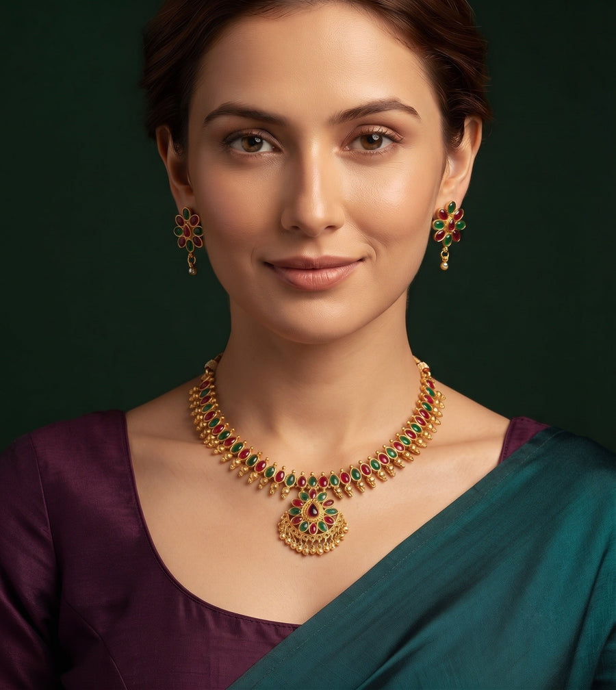 Women Gold Plated Kundan Beaded Jewellery Set