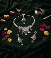 Women Silver Plated Stone Beaded Oxidised Jewellery Set With Mang Tikka