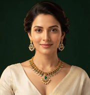 Women Gold Plated Stone Beaded Jewellery Set
