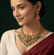 Women Gold Plated Stone Beaded Jewellery Set