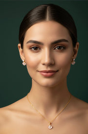 Elegant Sea Shell Pearl Pendant Chain With Earrings