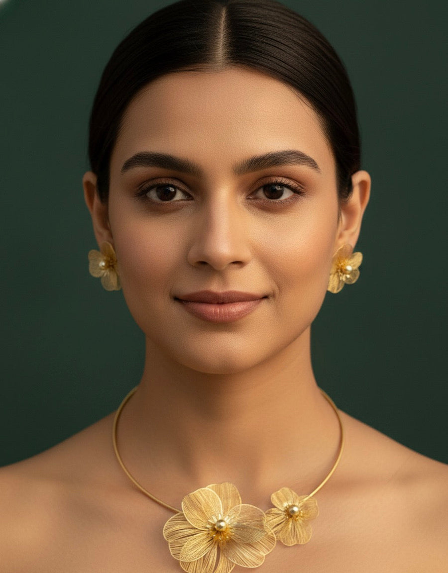 Women Contemporary  Statement  Necklace With Earings