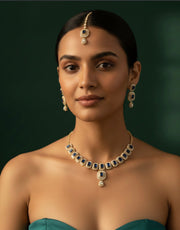 Emerald Kundan Necklace With Earings & Mang Tika