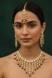 Trendy Kundan Necklace With Earings & Mang Tika