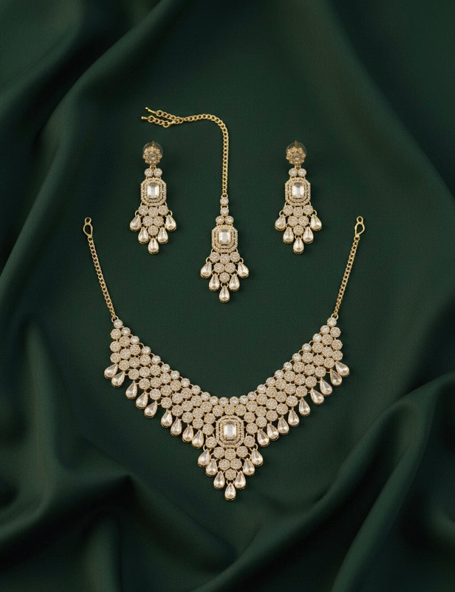 Women Ruby Kundan Necklace With Earings & Mang Tika