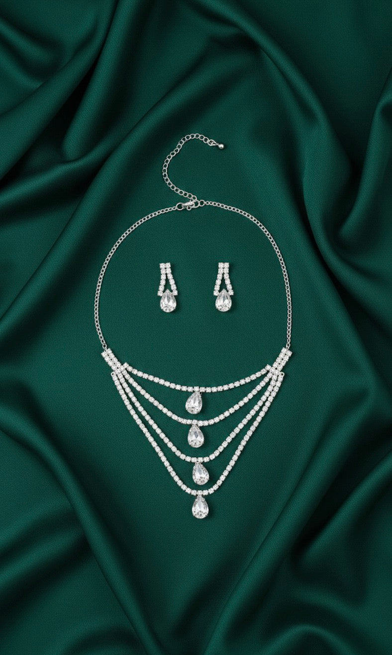 Women Layered Daimond Necklace With Earings