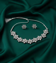 Women Floral Daimond Necklace With Earings