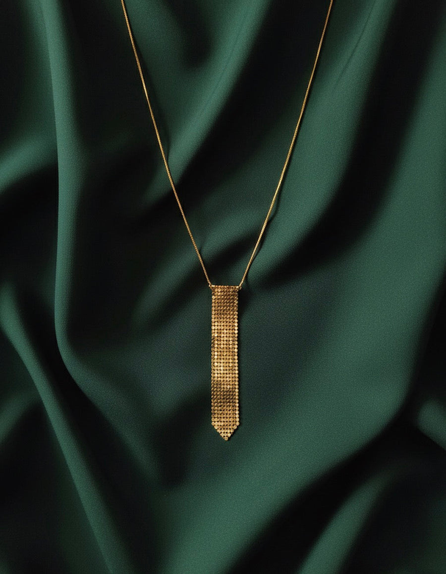 Unique Style Golden Pandent Necklace