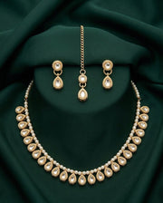 Fancy Pearls & Kundan Choker Necklace With Studs