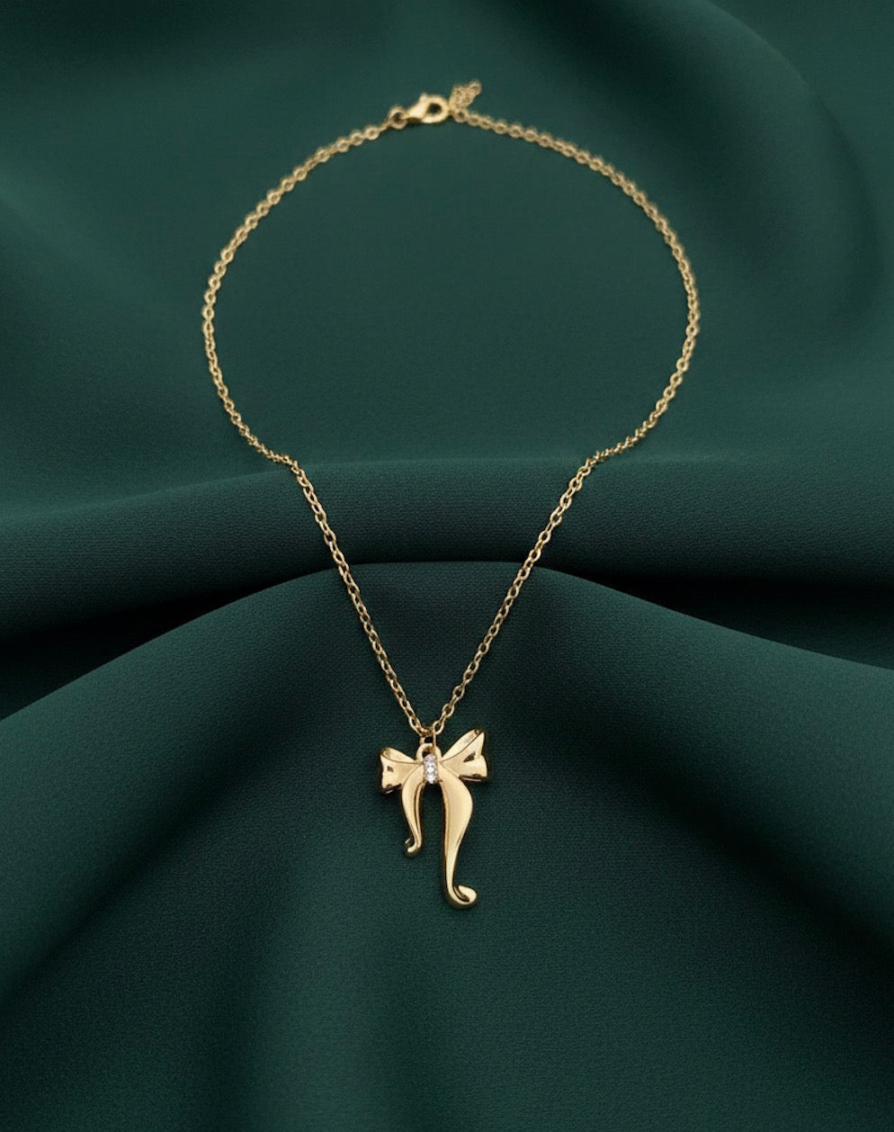 Antique Designer Bow Pendent with Chain