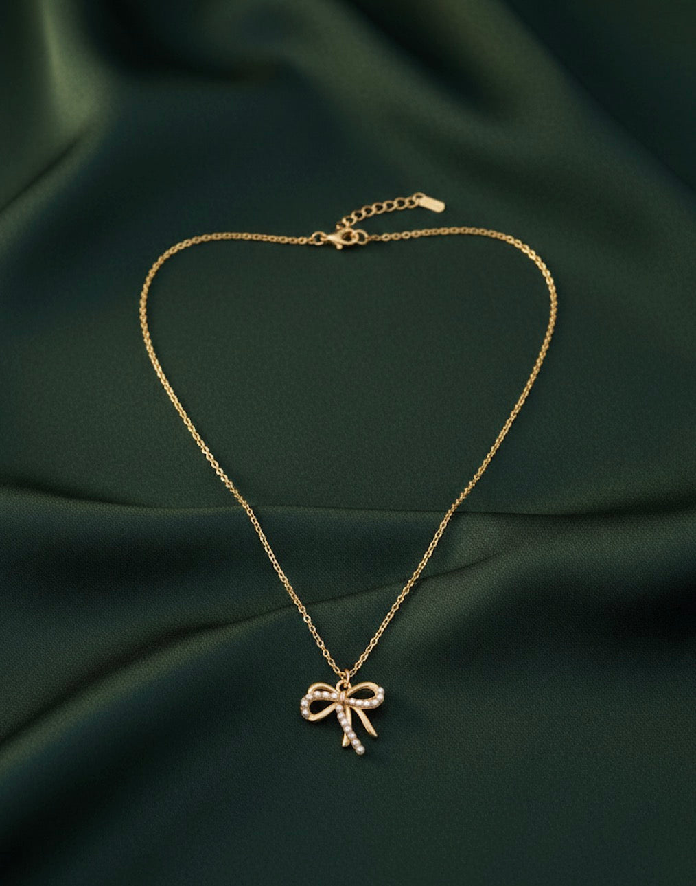 Unique Style Pendent With Chain